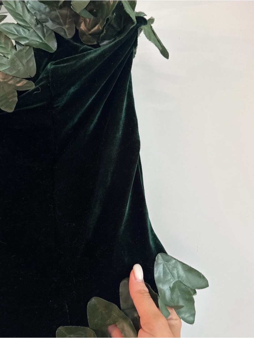 Vintage Dark Green Velvet Leaf Trim Bodysuit - Picture 5 of 8